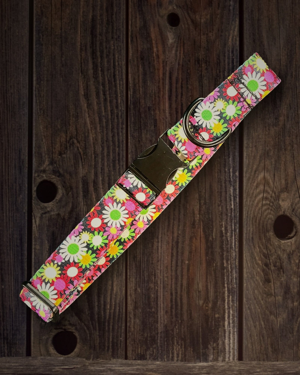 Hippie Daisy dog collar handmade by Hippie Hound Hut